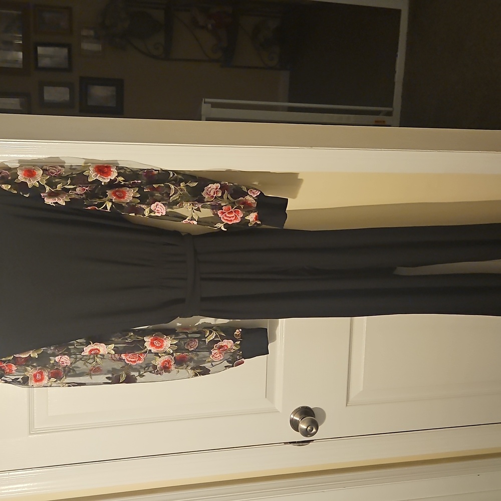 VENUS Black Jumpsuit with Floral Sleeves - Picture 7 of 8